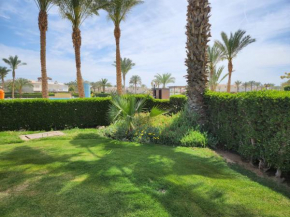 Luxury villa In Jaz Little Venice Elsokhna Golf Resort With Private Garden & Pool View - Families Only